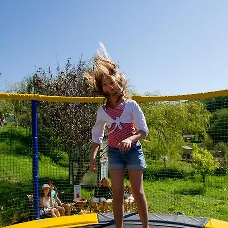 布迪奥露营酒店 3*