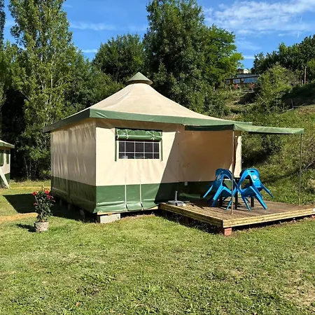 布迪奥露营酒店 迪尔福尔