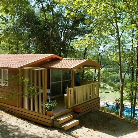 Кемпинг Le Bourdieu 3*